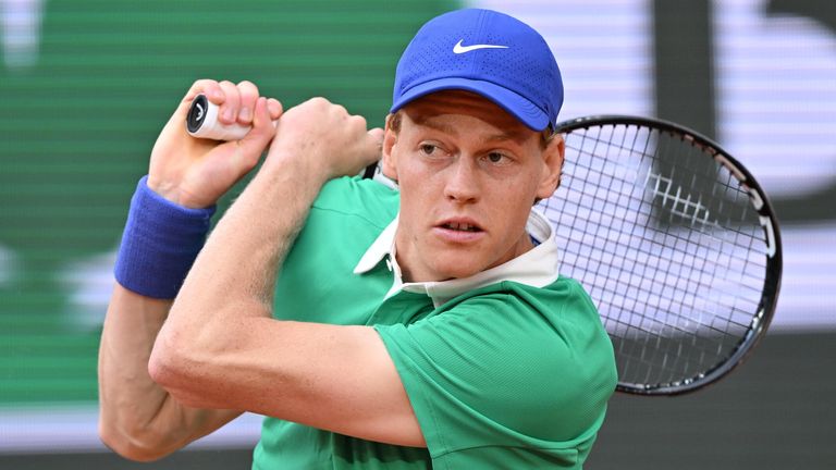 Jannik Sinner folgt Carlois Alcaraz ins Finale der French Open. 
