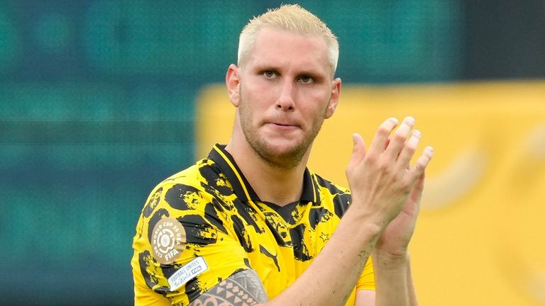 BVB-Verteidiger Niklas Süle wirkt zerknirscht nach dem Remis zum Auftakt der Klub-WM.