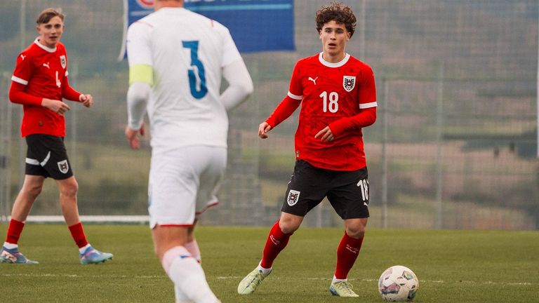Oliver Sorg ist österreichischer Junioren-Nationalspieler.