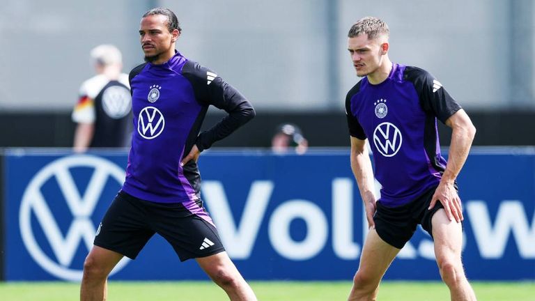 Während Florian Wirtz aller Voraussicht nach zum FC Liverpool wechselt, ist die Zukunft von Leroy Sane noch offen. 