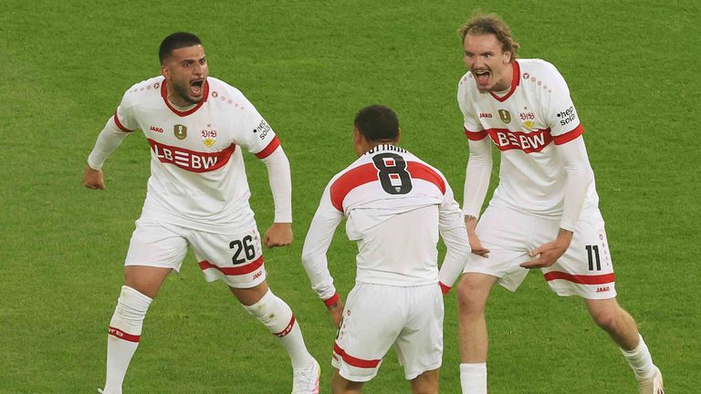  Deniz Undav (l.), Enzo Millot und Nick Woltemade (r.) jubeln über den Sieg im DFB-Pokal-Finale.