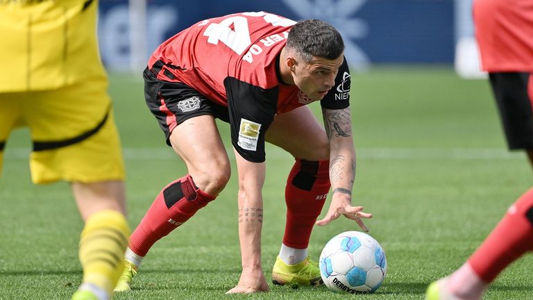 Granit Xhaka ist einer der Anführer bei Bayer 04 Leverkusen.