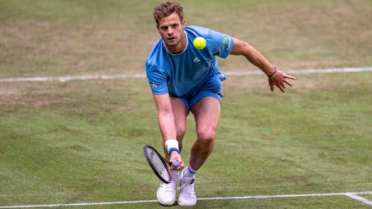 Yannik Hanfmann ist als letzter deutscher Tennisprofi in der zweiten Qualifikationsrunde von Wimbledon gescheitert.