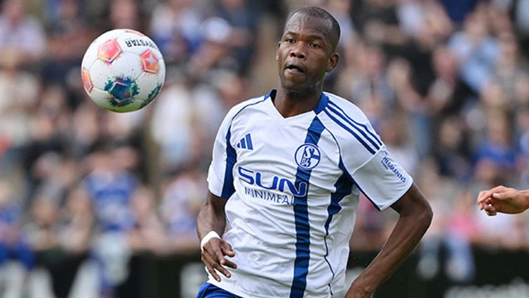 Pape Meissa Ba könnte schon bald den FC Schalke 04 verlassen.