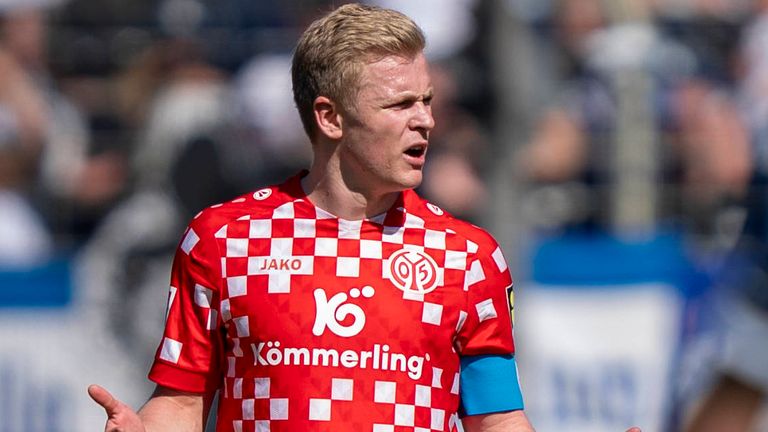 Jonathan Burkardt wird in der kommenden Saison für Eintracht Frankfurt spielen.