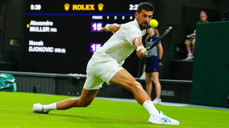 Novak Djokovic gewinnt in vier Sätzen und steht in der 2. Runde.