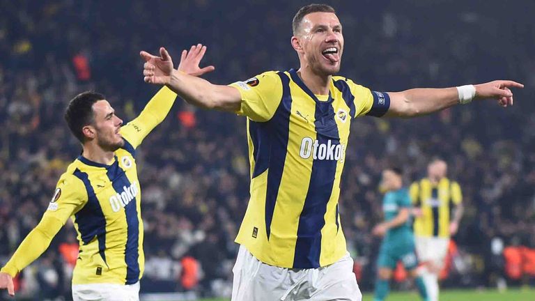 Edin Dzeko spielte zuletzt für Fenerbahce.