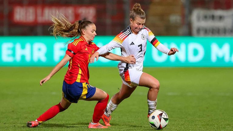Eintracht holt Spanien-Talent Alguacil. 