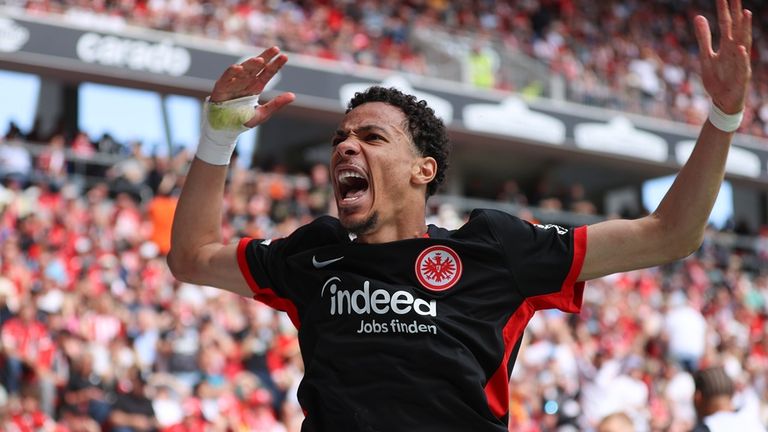 Der FC Liverpool und Eintracht Frankfurt haben sich geeinigt! Hugo Ekitike wechselt zu den Reds.