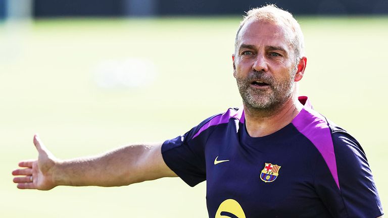 Hansi Flick ist seit Sommer 2024 Trainer des FC Barcelona.