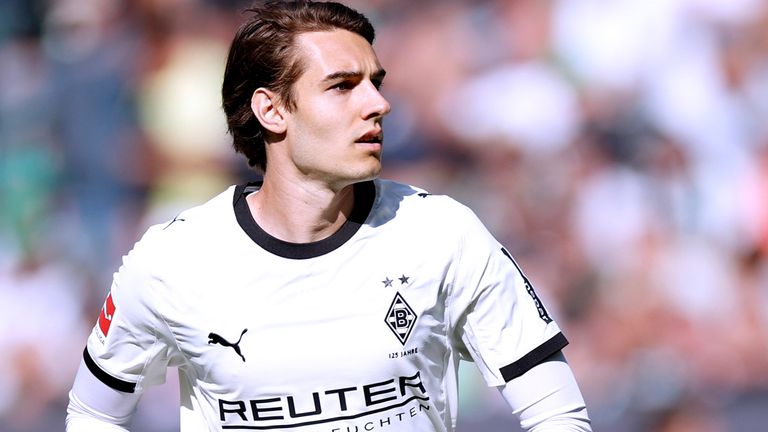 Florian Neuhaus wird nach einem Video-Vorfall von seinem Klub Borussia Mönchengladbach bestraft.