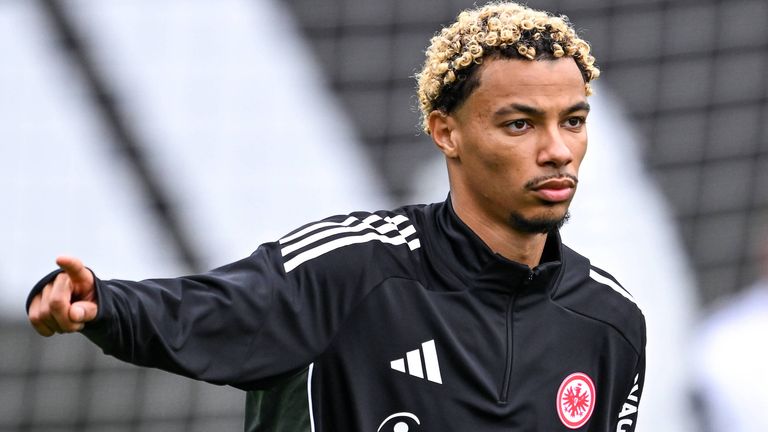 Bleibt Hugo Ekitike bei Eintracht Frankfurt?