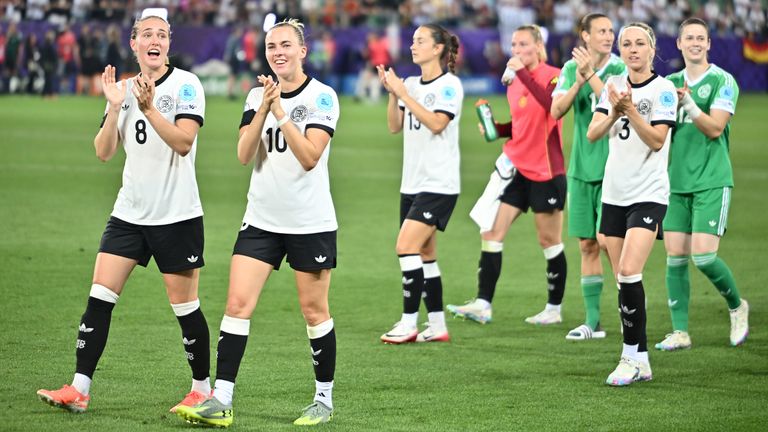 Jubel nach dem Auftaktsieg zur Frauen-EM. Die DFB-Frauen nehmen Kurs auf die K.o.-Runde. 