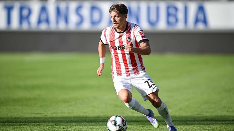 SC Freiburg: 84,95€ + 15€ Spielername + 6€ DFB-/3€ Liga-/ 10€ Euro-Logo - Gesamtpreis: