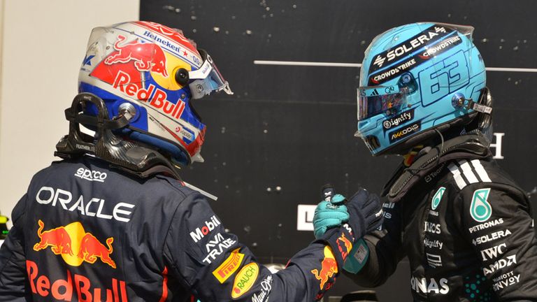 Verdrängt Max Verstappen (l.) George Russell (r.) bei Mercedes?