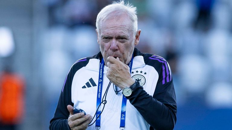 Hermann Gerland hat seine lange Karriere beendet.