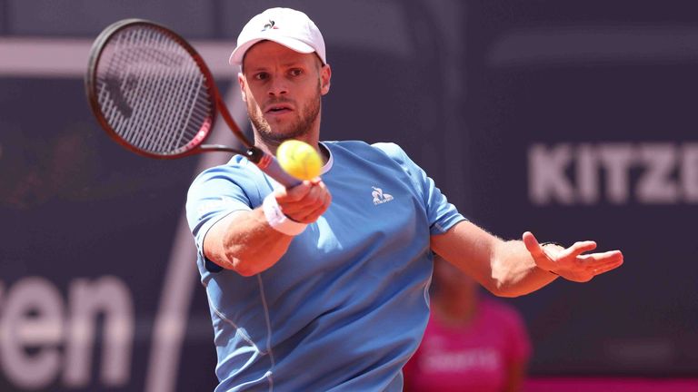 Yannick Hanfmann verliert in Kitzbühel gegen Arthur Rinderknech.