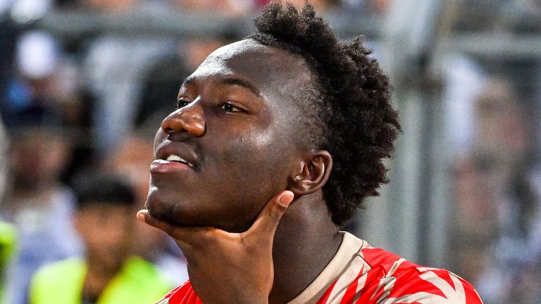 Nestory Irankunda verlässt den FC Bayern ohne Einsatz für die Profis. 