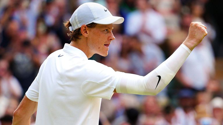 Jannik Sinner steht nach dem Sieg gegen Ben Shelton im Wimbledon-Halbfinale.