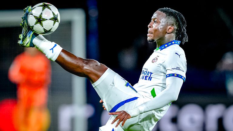 RB Leipzig ist sich mit PSV-Star Johan Bakayoko mündlich einig.