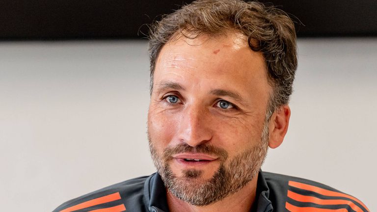 Jose Barcala legt bei den Bayern los.