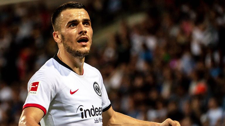 Filip Kostic wechselte in der Saison 2022/23 für 14,7 Millionen Euro zu Juventus.