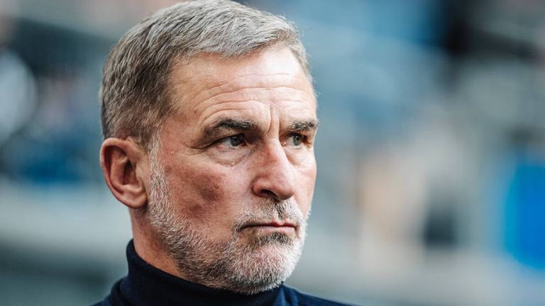 Stefan Kuntz richtet den HSV für das Bundesliga-Comeback neu aus.