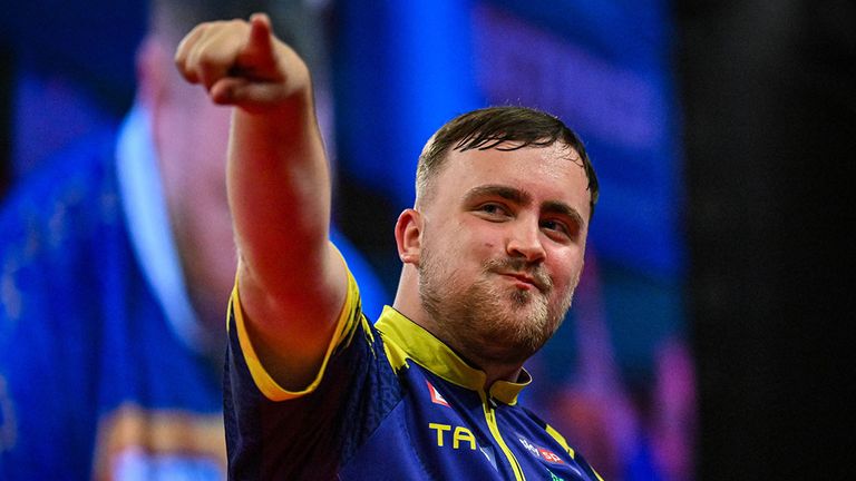 Luke Littler peilt den Gesamtsieg beim World Matchplay an.