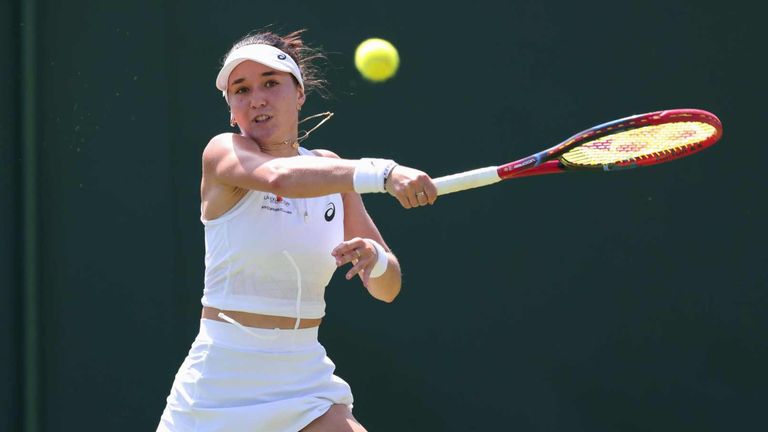  Im Kampf um das Achtelfinale wartet Wimbledonsiegerin Iga Swiatek auf Eva Lys.