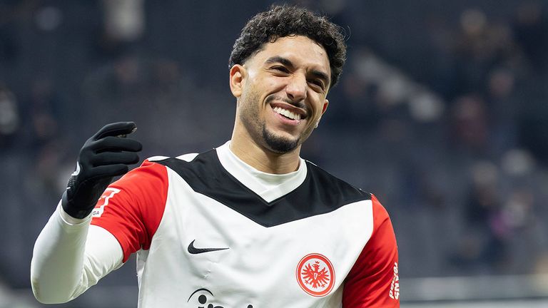 Omar Marmoush wechselte in der Saison 2024/25 für 75 Millionen Euro zu Manchester City.