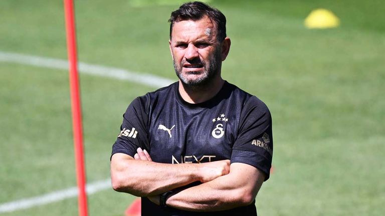 Okan Buruk ist seit 2022 Trainer von Galatasaray Istanbul.