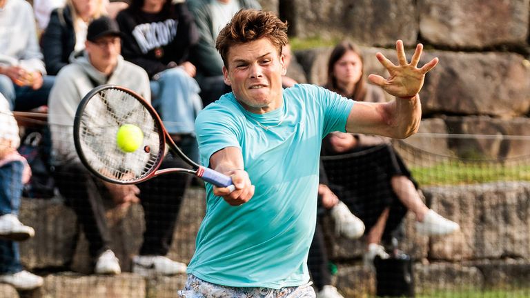 Patrick Zahraj verliert bei seinem ATP-Debüt.