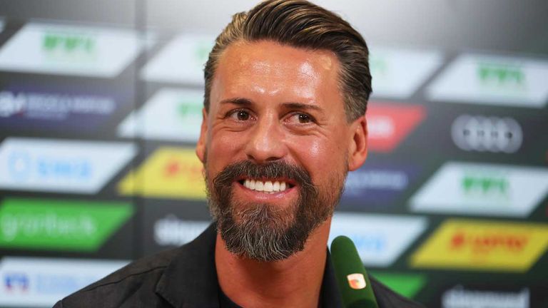 Sandro Wagner war vor seinem Engagement in Augsburg Co-Trainer der deutschen Nationalmannschaft.