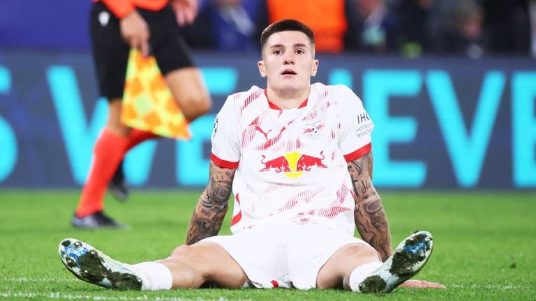 Der Wechsel von Benjamin Sesko zum FC Arsenal droht zu platzen.