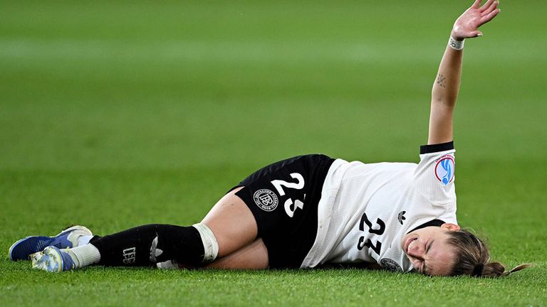 DFB-Star Sophia Kleinherne fehlt dem VfL Wolfsburg mehrere Wochen.