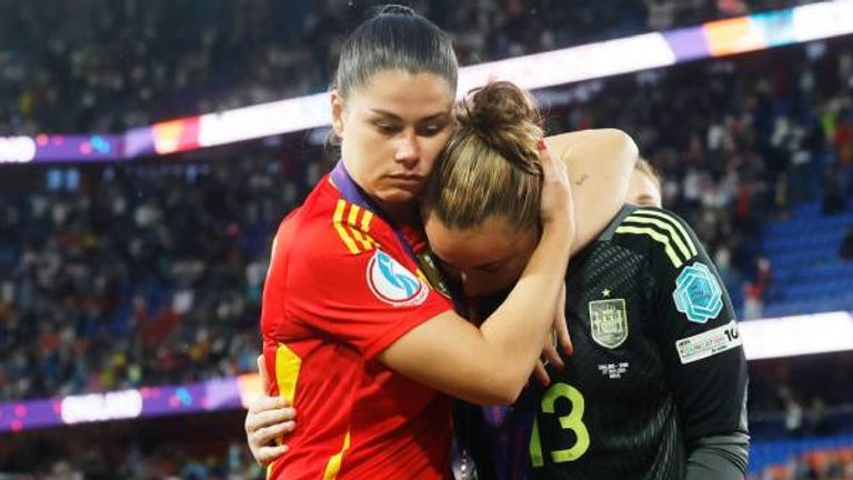 Die Spanierinnen verpassen den ersehnten EM-Titel knapp. 