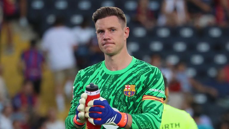 Marc-Andre ter Stegen hat beim FC Barcelona einen schweren Stand.