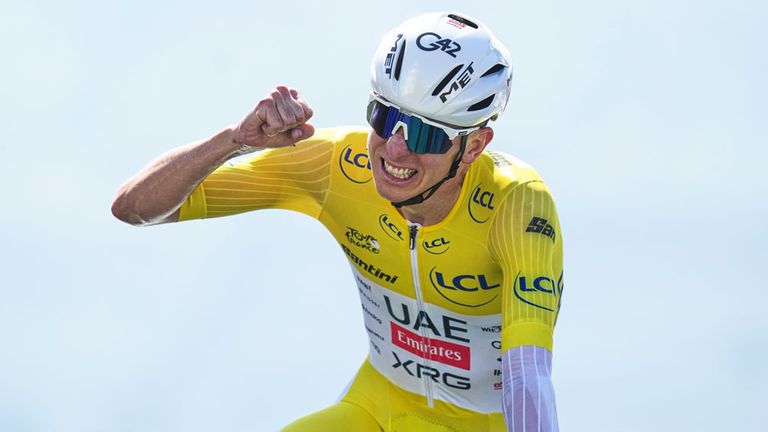 Tadej Pogacar gewinnt das Bergzeitfahren bei der Tour de France.
