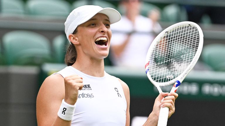 Iga Swiatek steht in Wimbledon im Halbfinale.