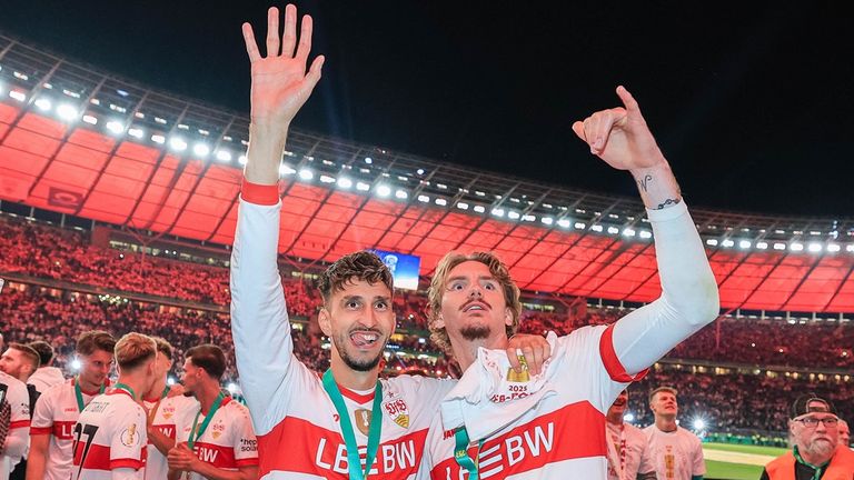 Atakan Karazor (l.) spricht sich für Woltemade-Verbleib aus.