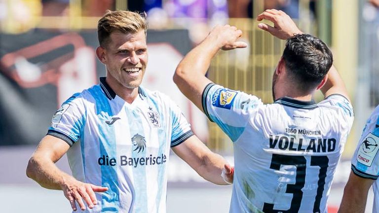 Die Löwen feiern gegen Osnabrück den ersten Saison.