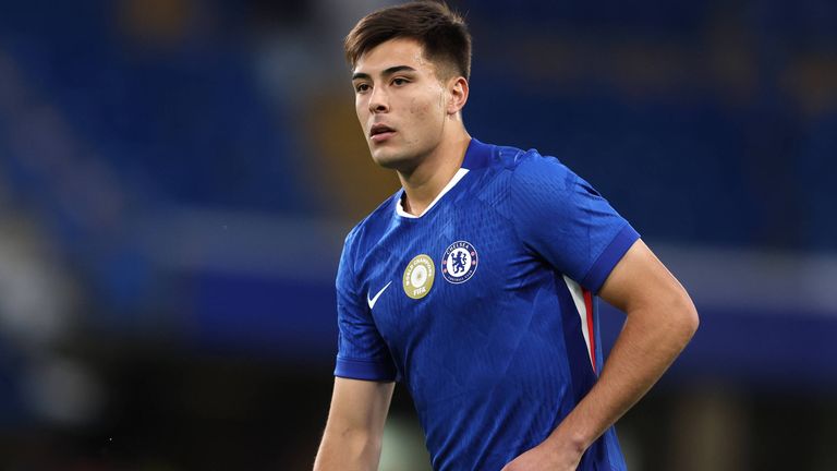 Aaron Anselmino gewann mit Chelsea im Juli die Klub-WM.