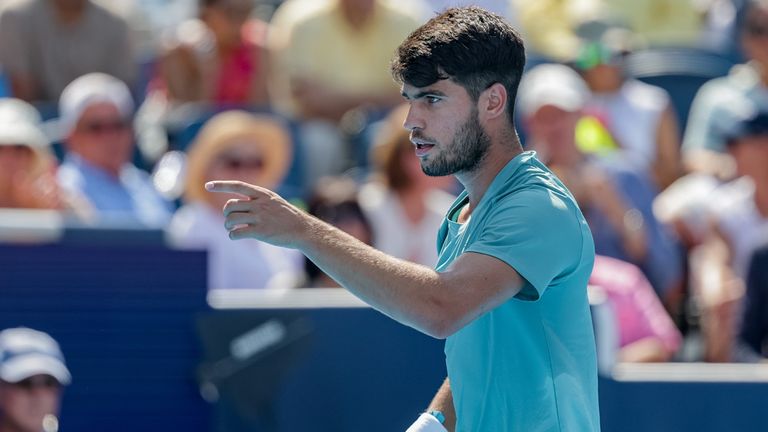 Carlos Alcaraz bezwingt in Cincinnati Rublev.