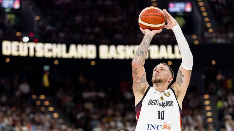 Die deutschen Basketballer stehen im Supercup-Finale.