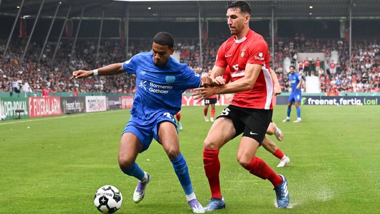 Bayer Leverkusen spielt in der 1. Runde des DFB-Pokals gegen Großaspach.