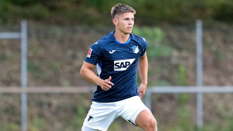 Finn Ole Becker steht vor einem Wechsel nach Nürnberg.