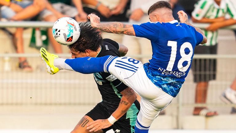 Bei Betis Sevilla gegen Como ging es hitzig zur Sache.