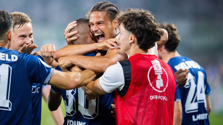Bielefeld besiegt Bremen im DFB-Pokal.
