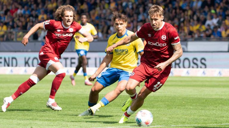 Eintracht Braunschweig und Arminia Bielefeld trennten sich nach einem umkämpften Spiel.