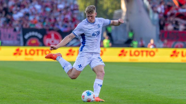 Clemens Riedel wird zukünftig in der spanischen La Liga auflaufen.